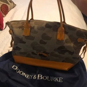 Dooney&Bourke Large Wonder Duck Tote